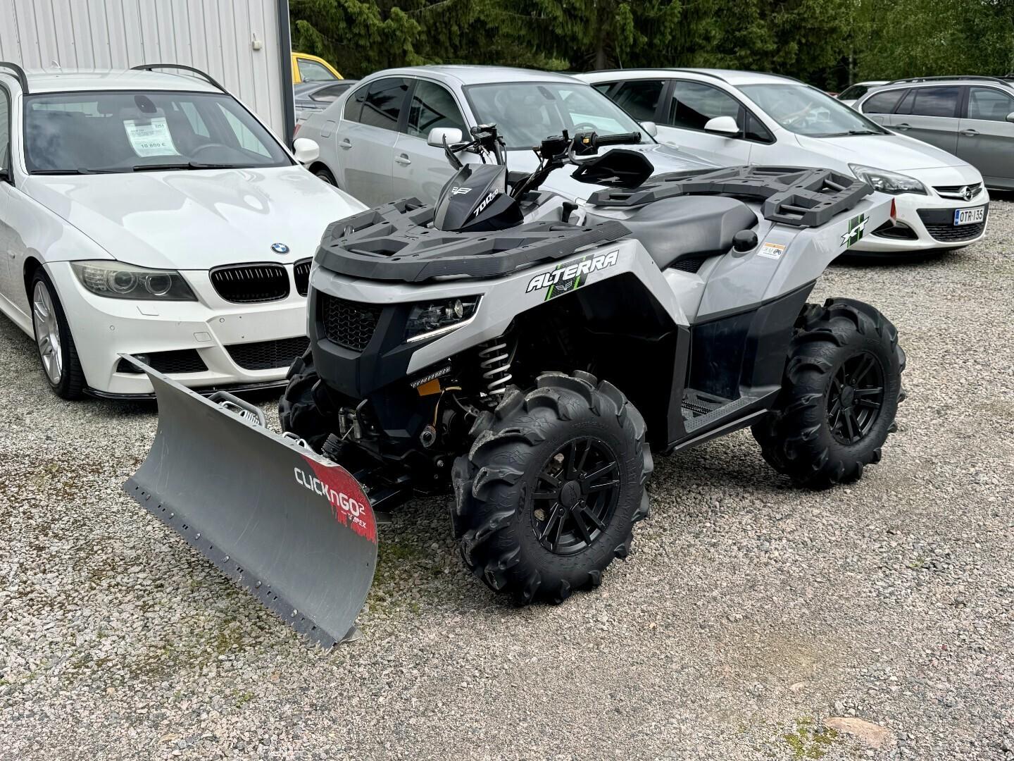 Arctic Cat 700 2018 – kuva 1