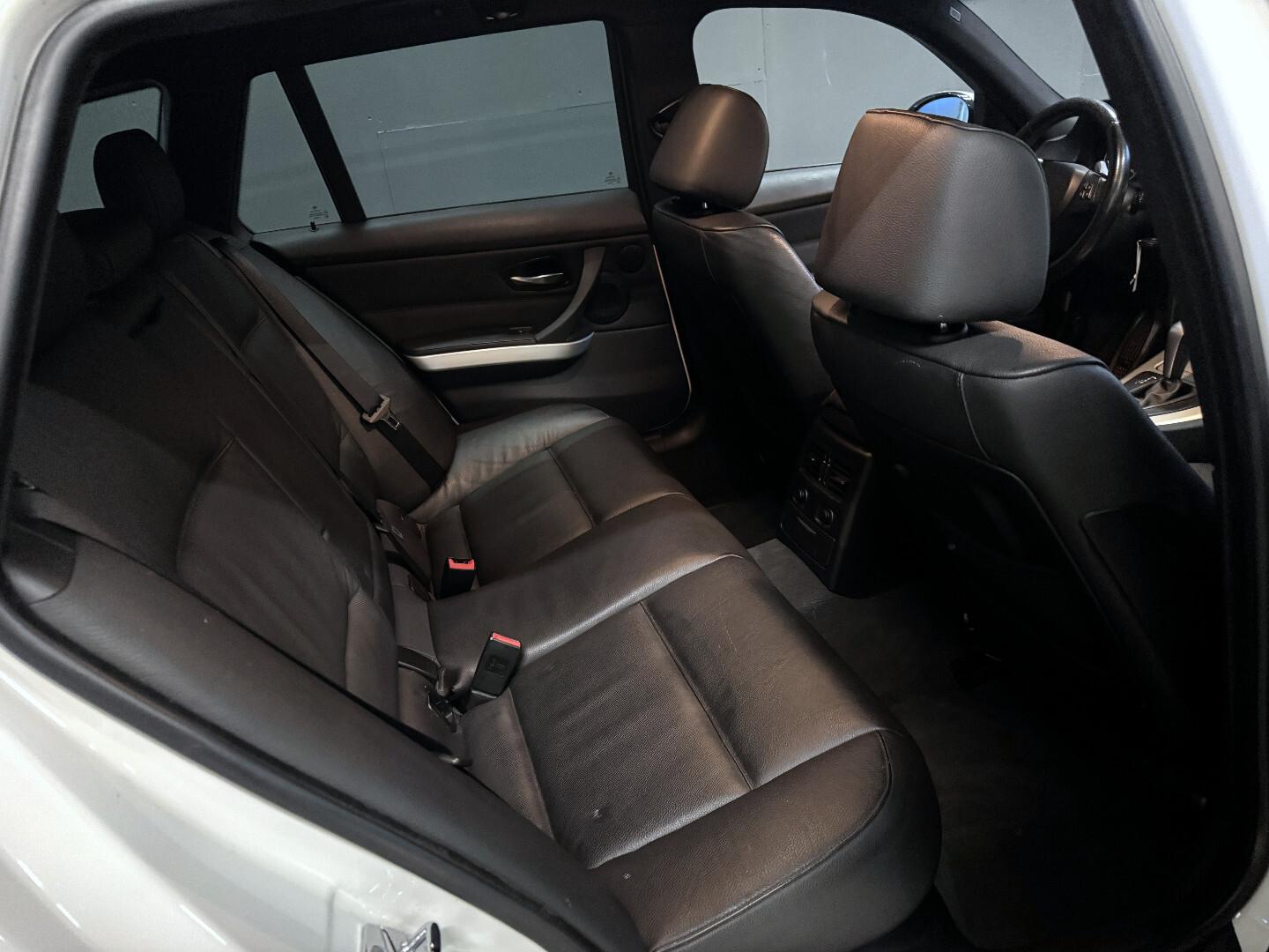BMW 325 2008 – kuva 14