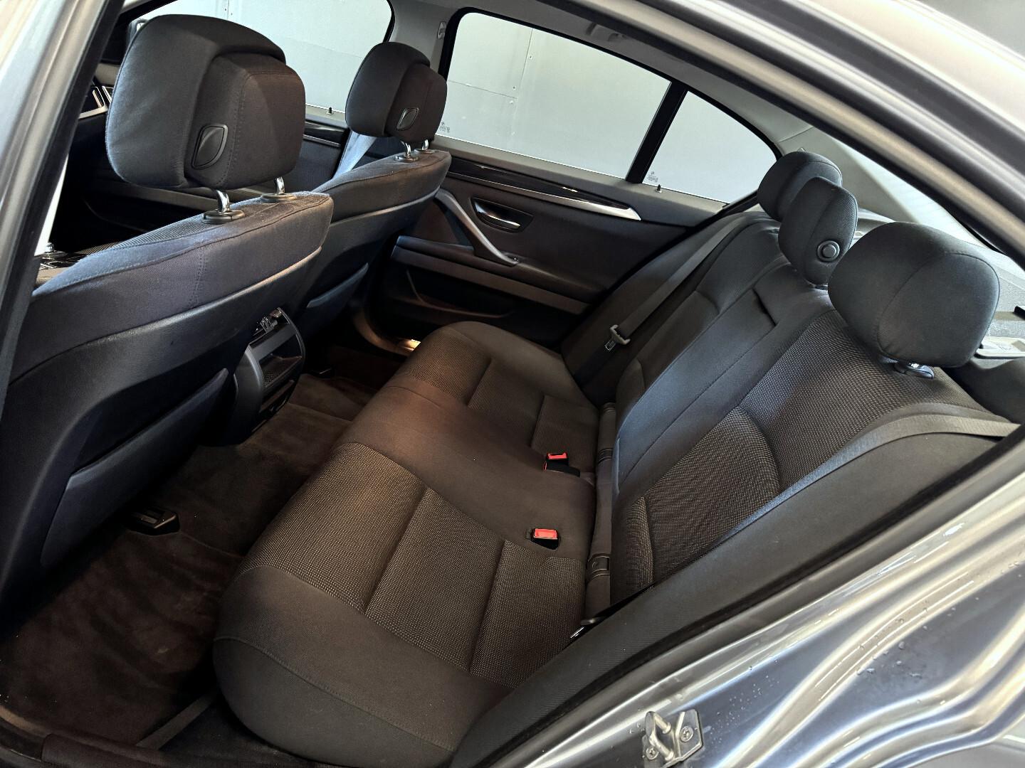 BMW 520 2011 – kuva 12