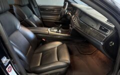 BMW 740 2011 – kuva 10