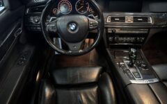 BMW 740 2011 – kuva 11