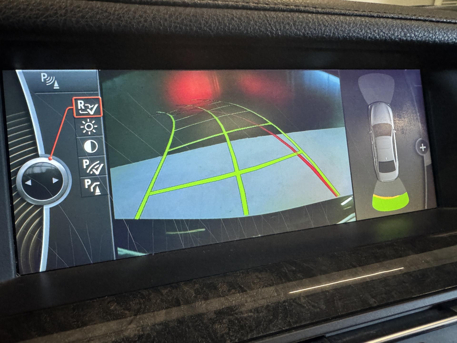 BMW 740 2011 – kuva 16