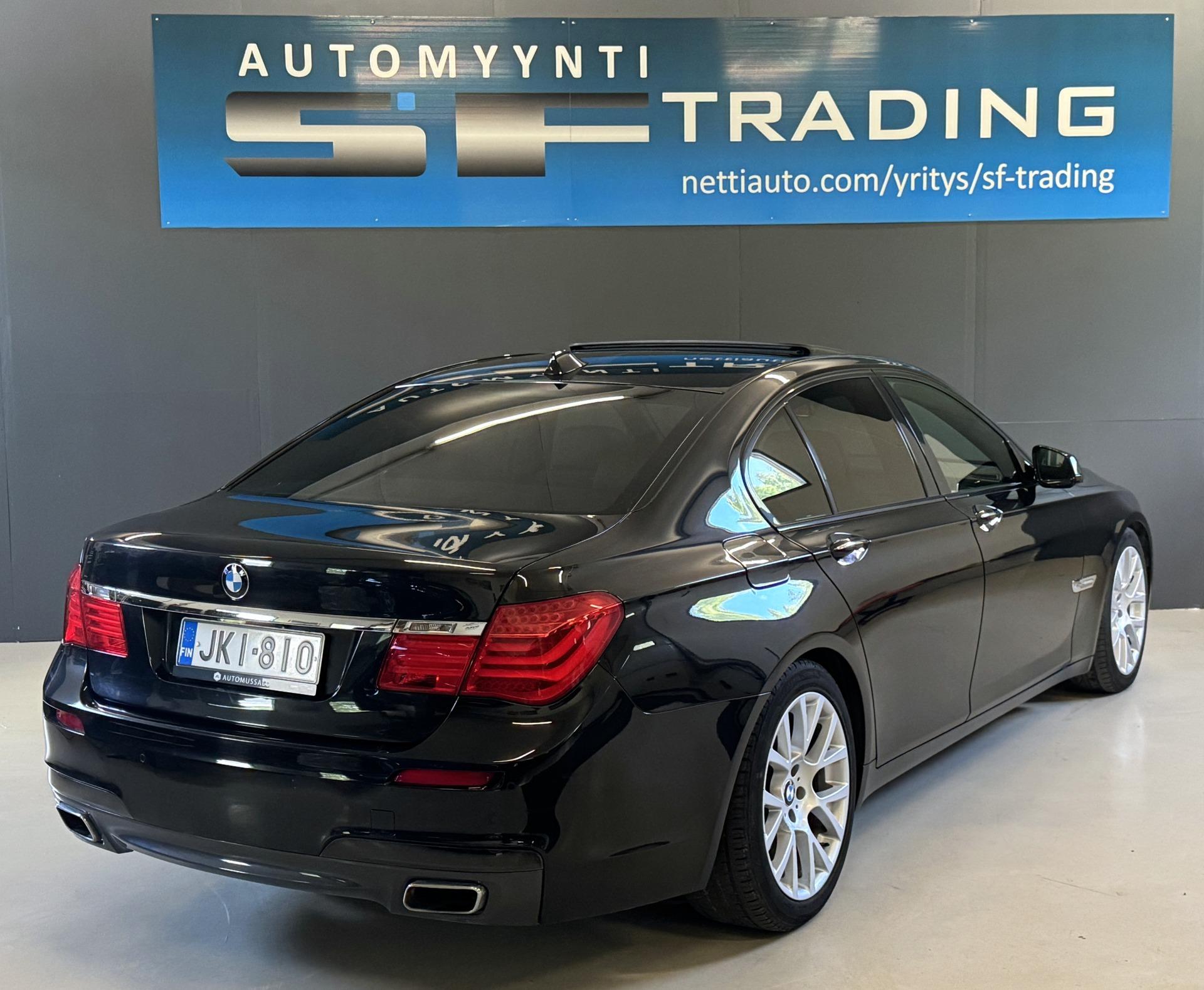 BMW 740 2011 – kuva 7