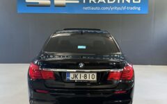 BMW 740 2011 – kuva 8