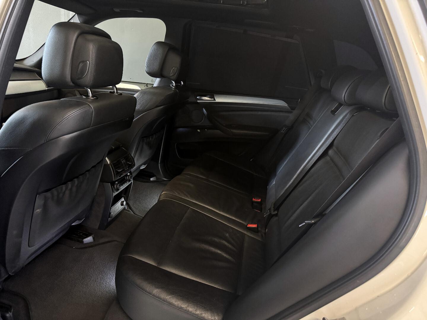 BMW X5 2012 – kuva 13
