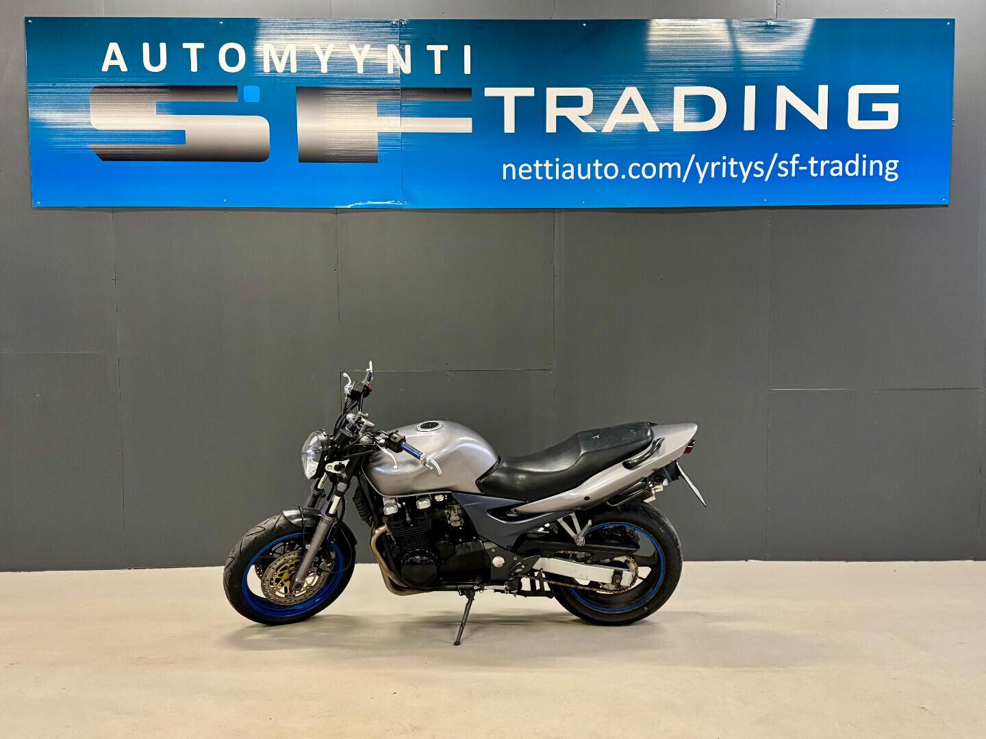 Kawasaki ZR-7 2004 – kuva 1