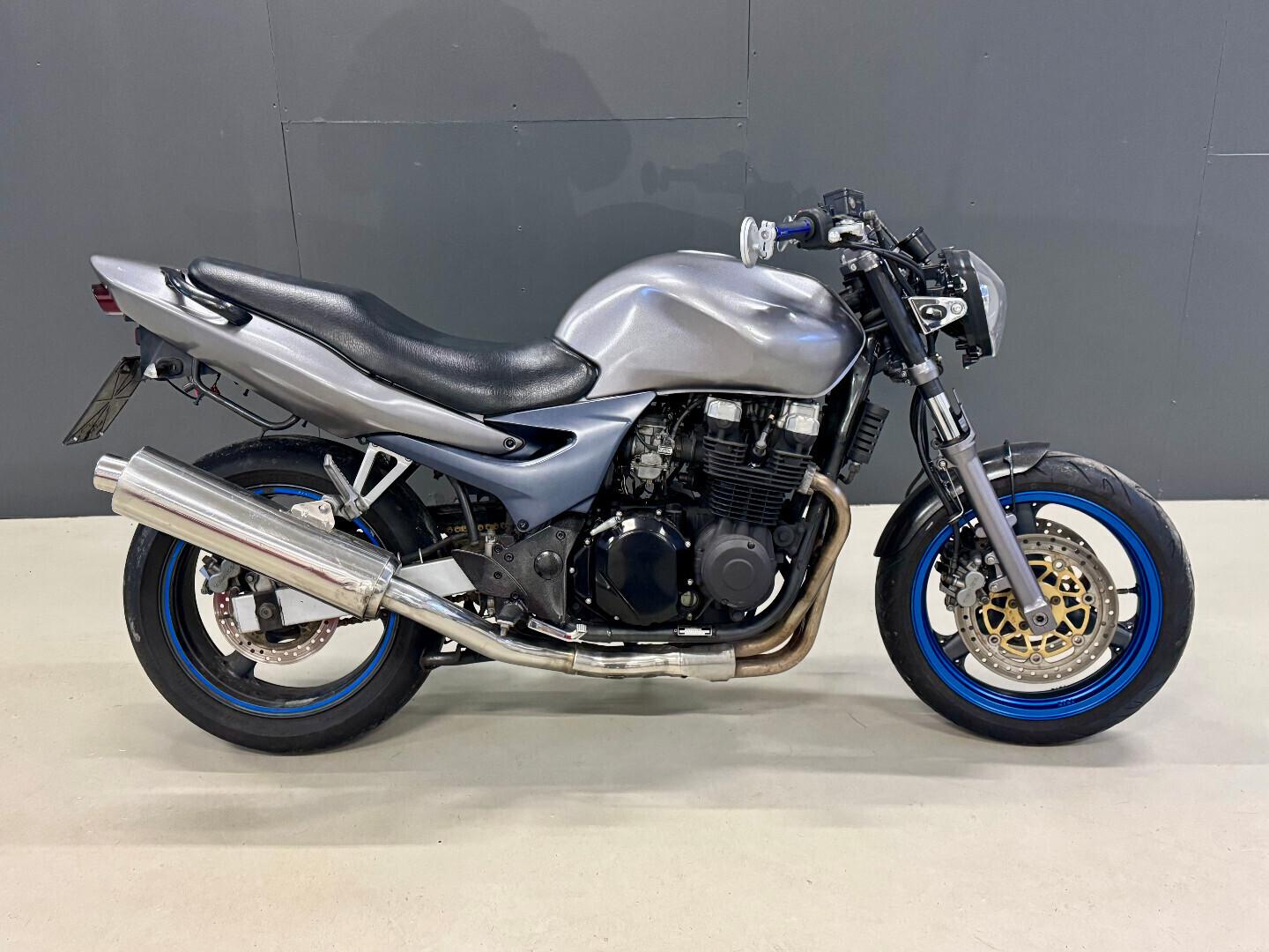 Kawasaki ZR-7 2004 – kuva 10
