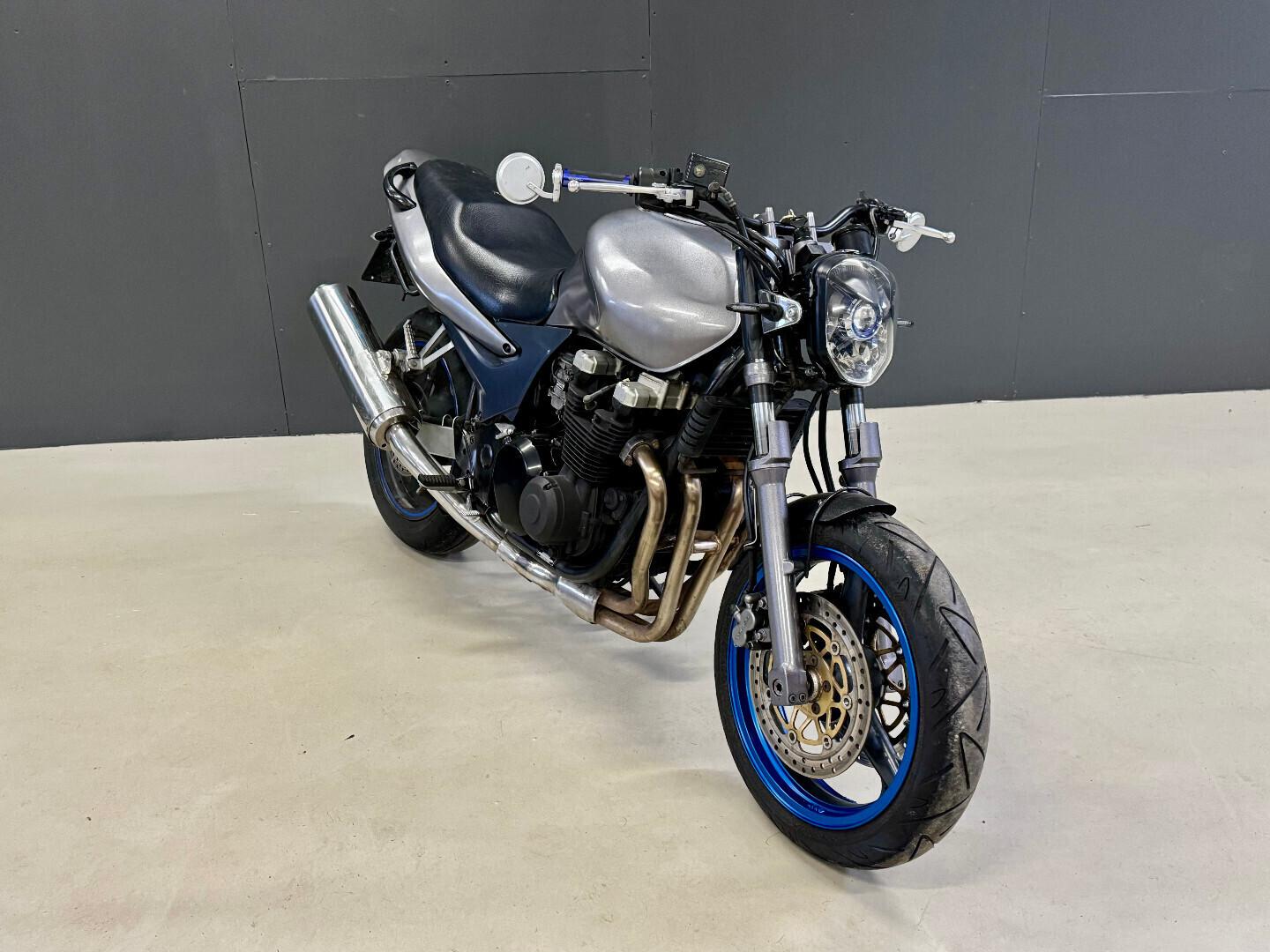 Kawasaki ZR-7 2004 – kuva 14