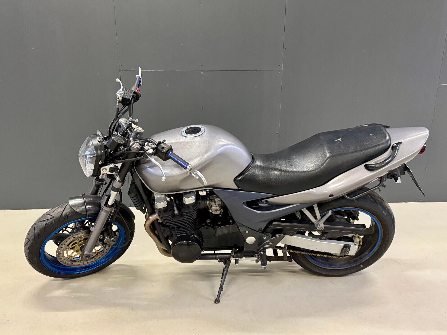 Kawasaki ZR-7 2004 – kuva 2