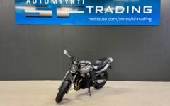 Kawasaki ZR-7 2004 – kuva 3