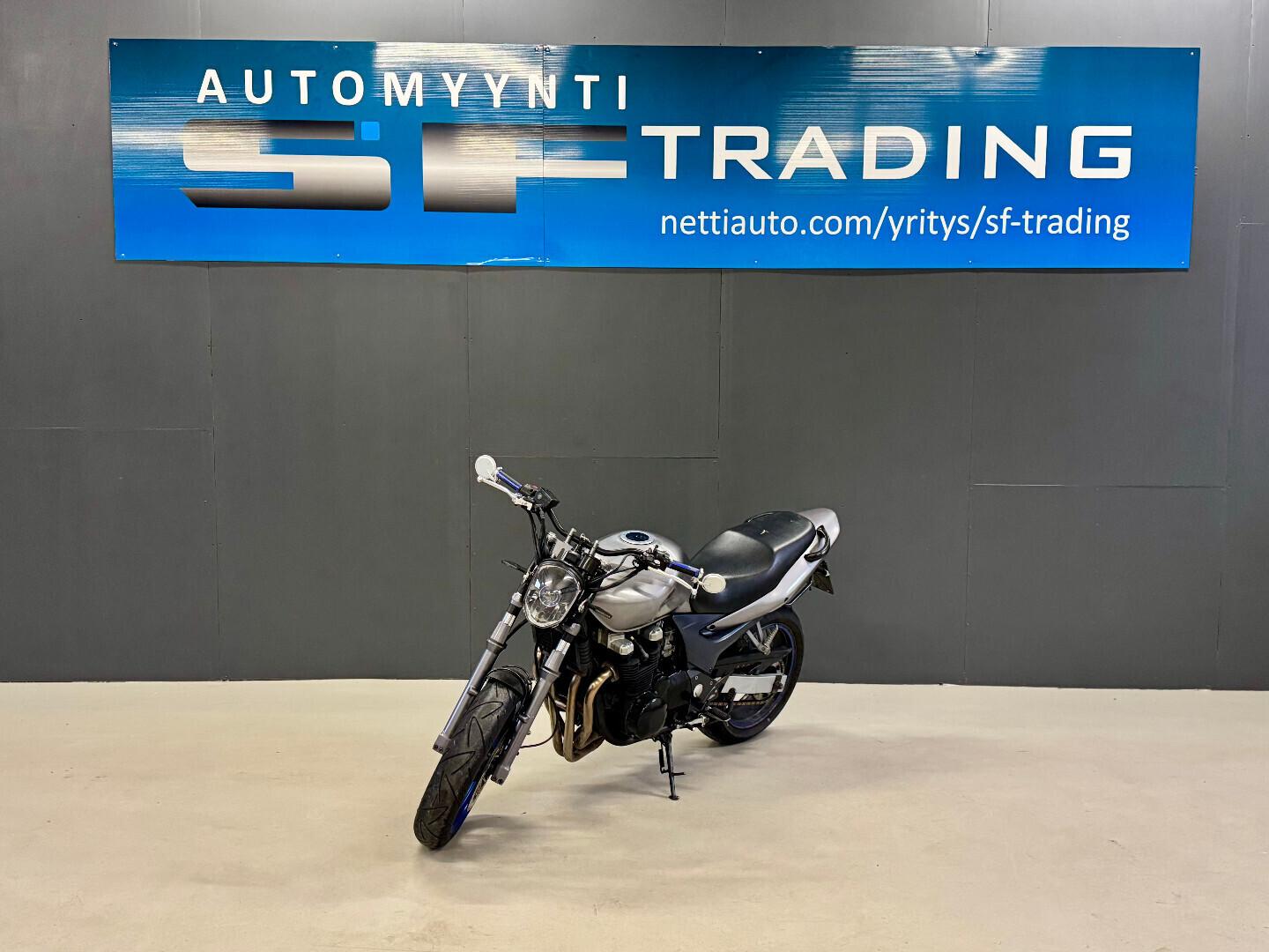 Kawasaki ZR-7 2004 – kuva 3