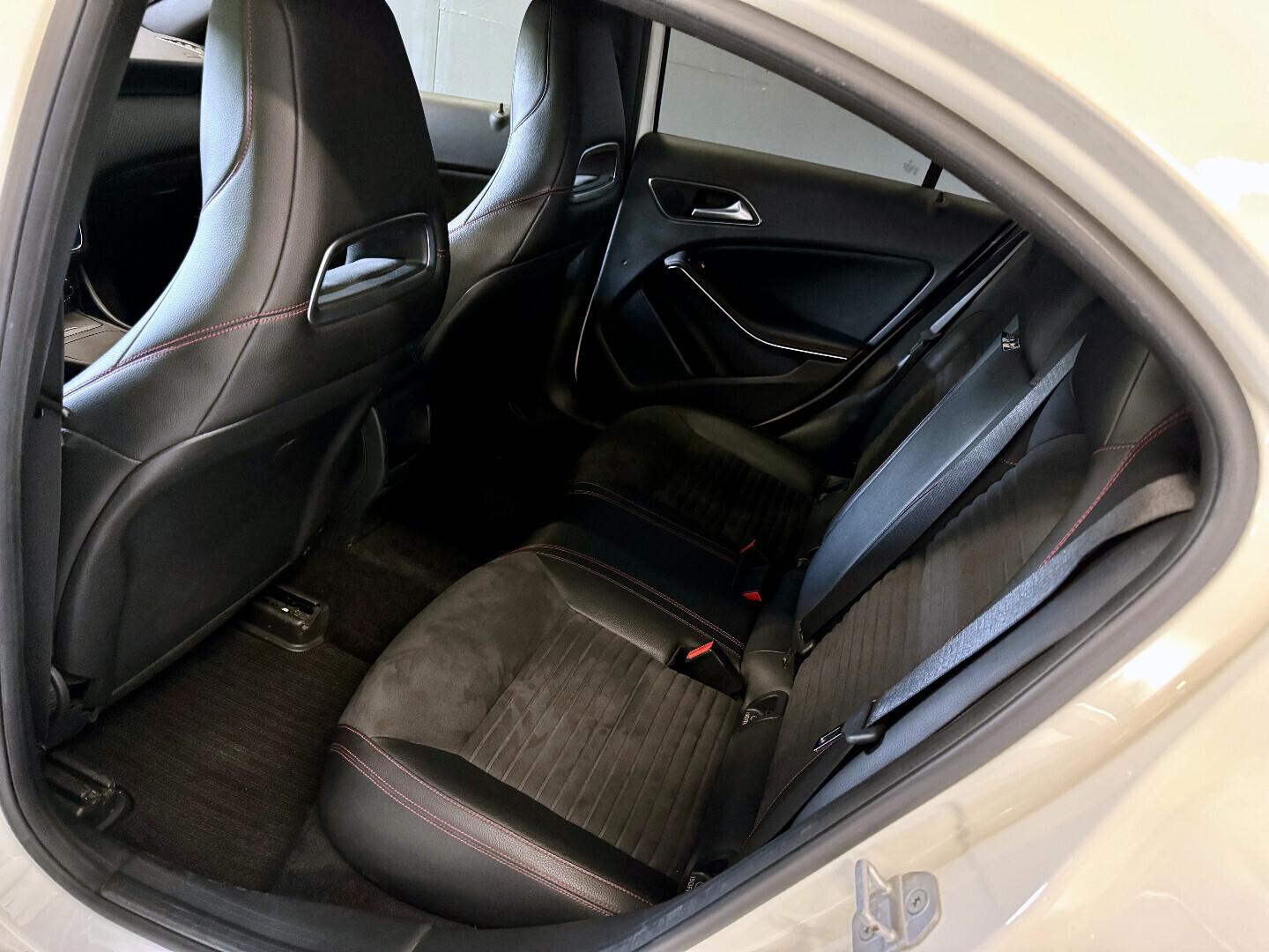 Mercedes-Benz A 2015 – kuva 12