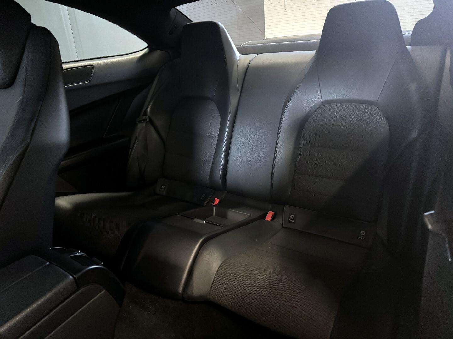 Mercedes-Benz C 2012 – kuva 12