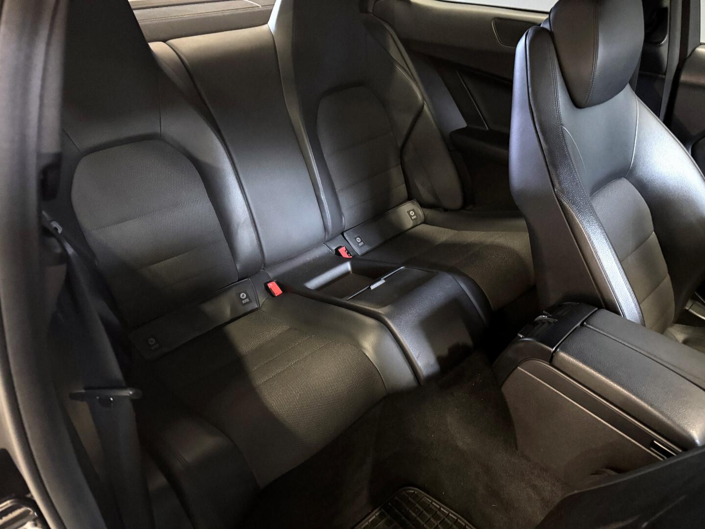 Mercedes-Benz C 2012 – kuva 13