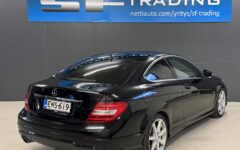 Mercedes-Benz C 2012 – kuva 17