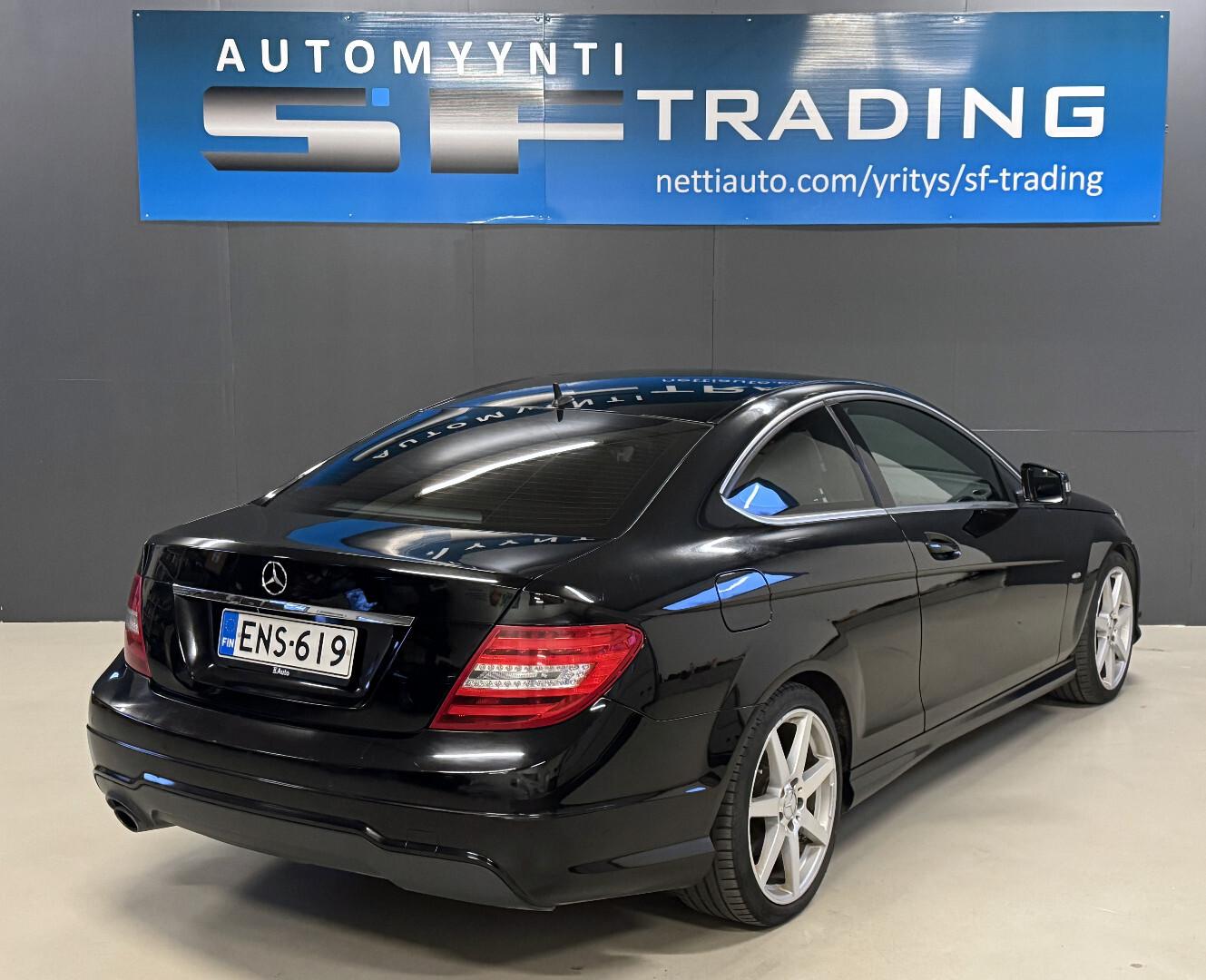 Mercedes-Benz C 2012 – kuva 17