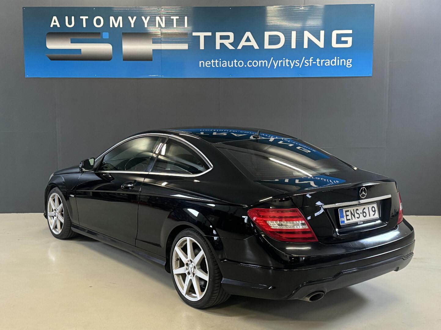 Mercedes-Benz C 2012 – kuva 3