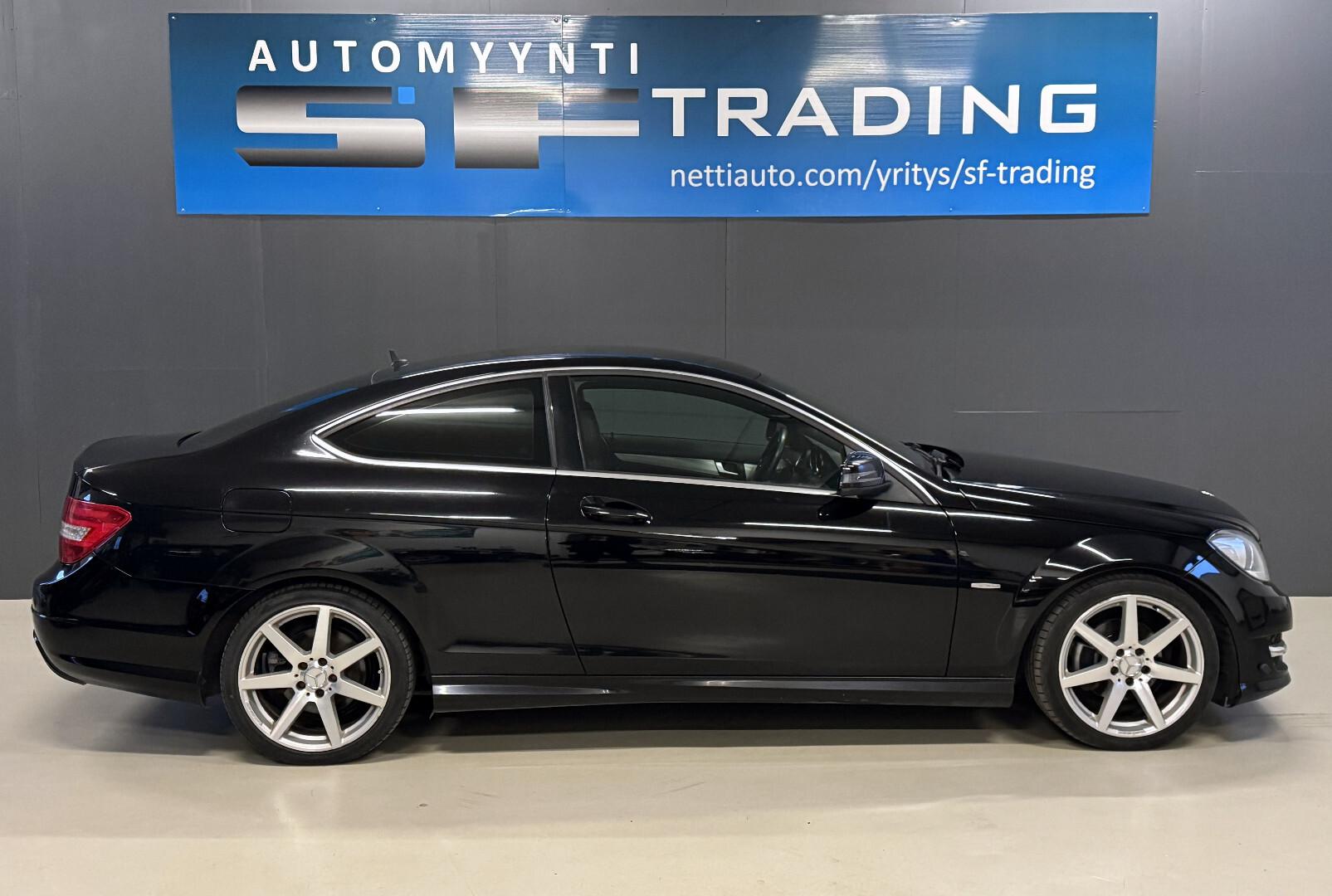 Mercedes-Benz C 2012 – kuva 6
