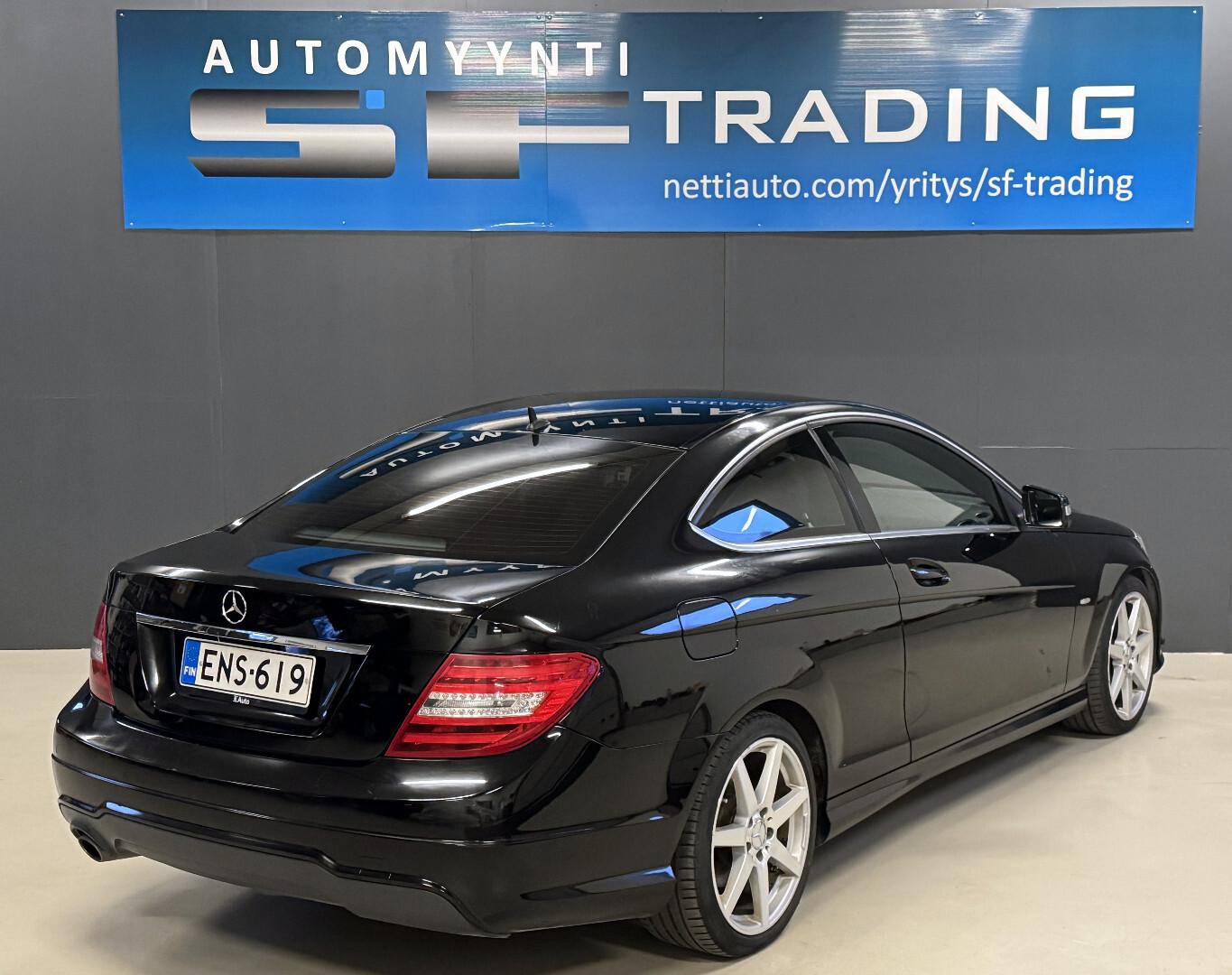 Mercedes-Benz C 2012 – kuva 7