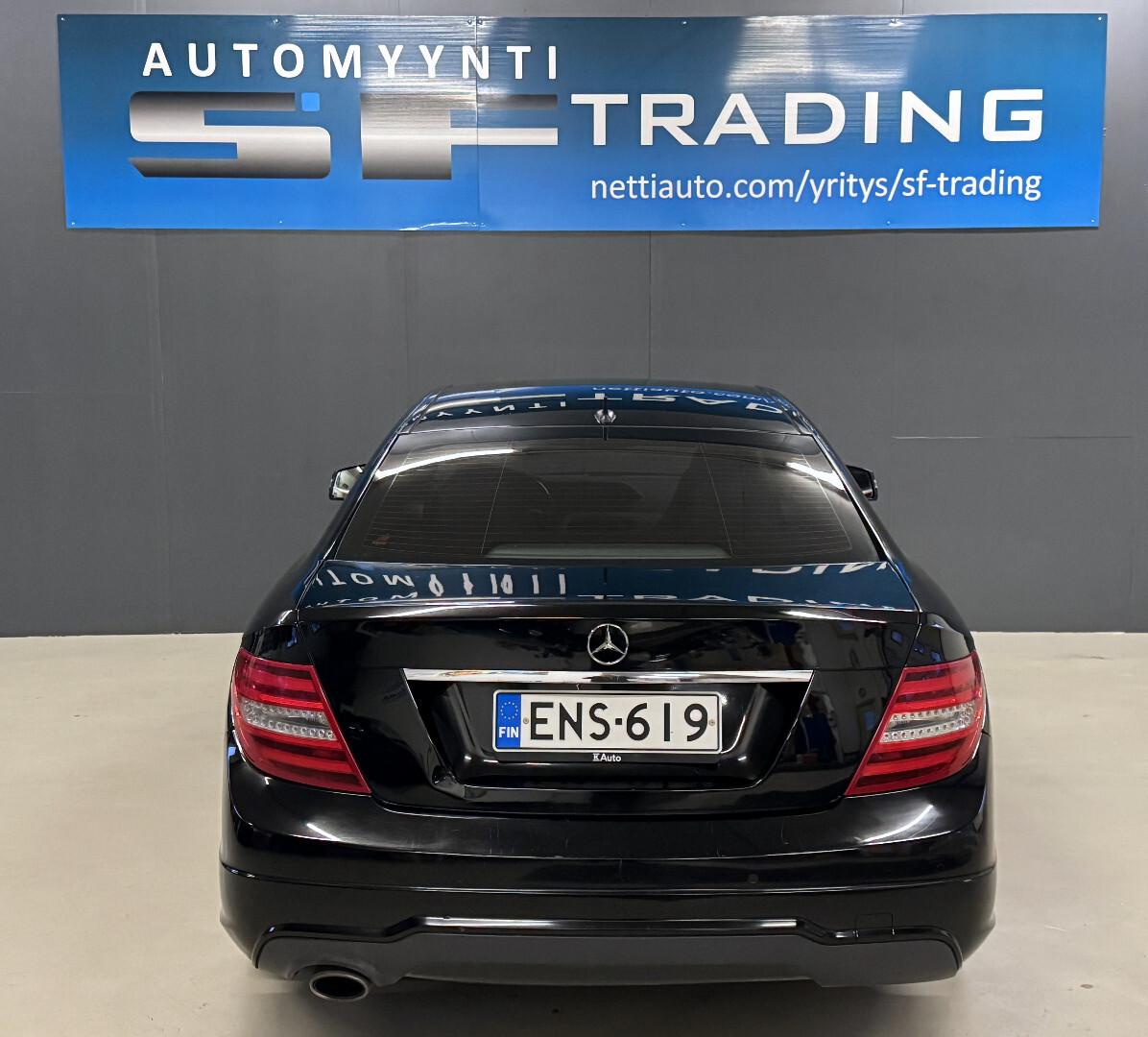 Mercedes-Benz C 2012 – kuva 8