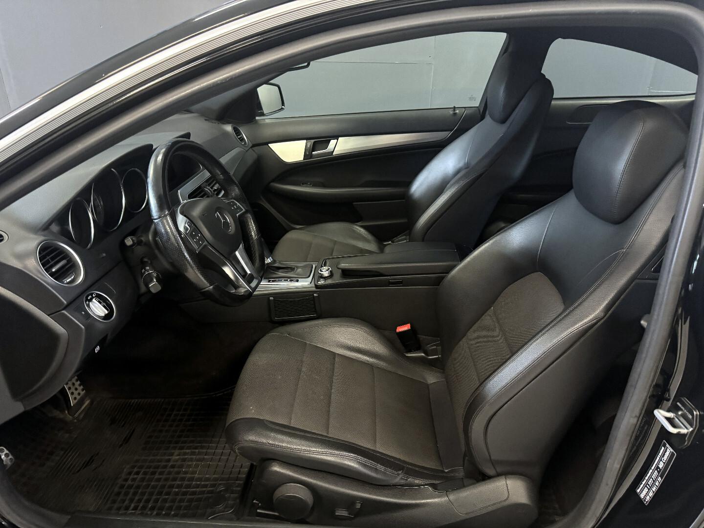 Mercedes-Benz C 2012 – kuva 9