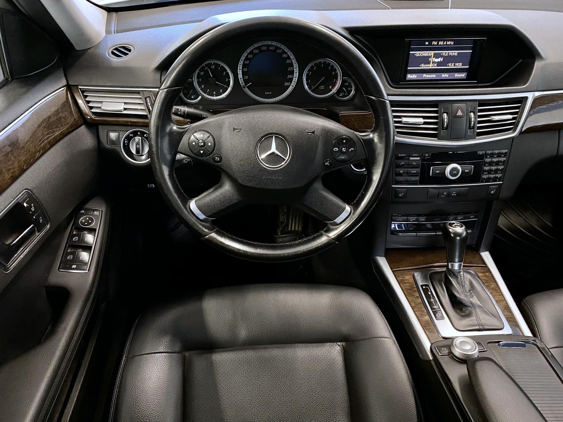Mercedes-Benz E 2011 – kuva 11