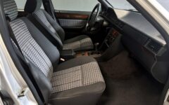 Mercedes-Benz E 1995 – kuva 10