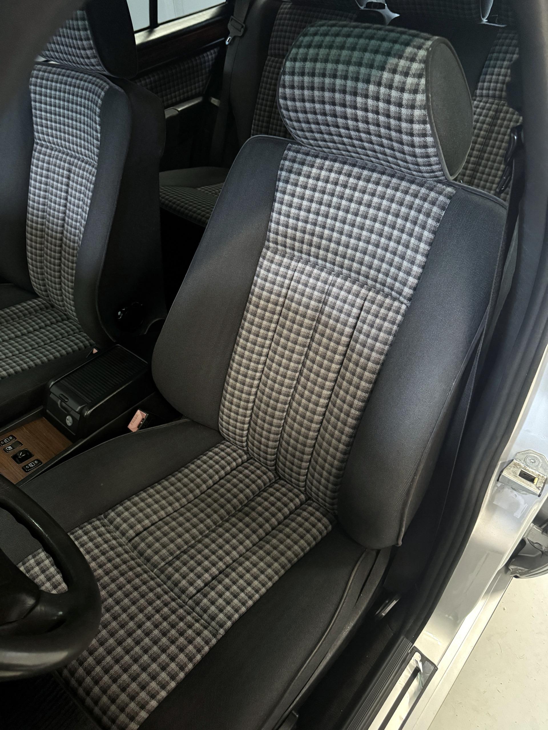 Mercedes-Benz E 1995 – kuva 16