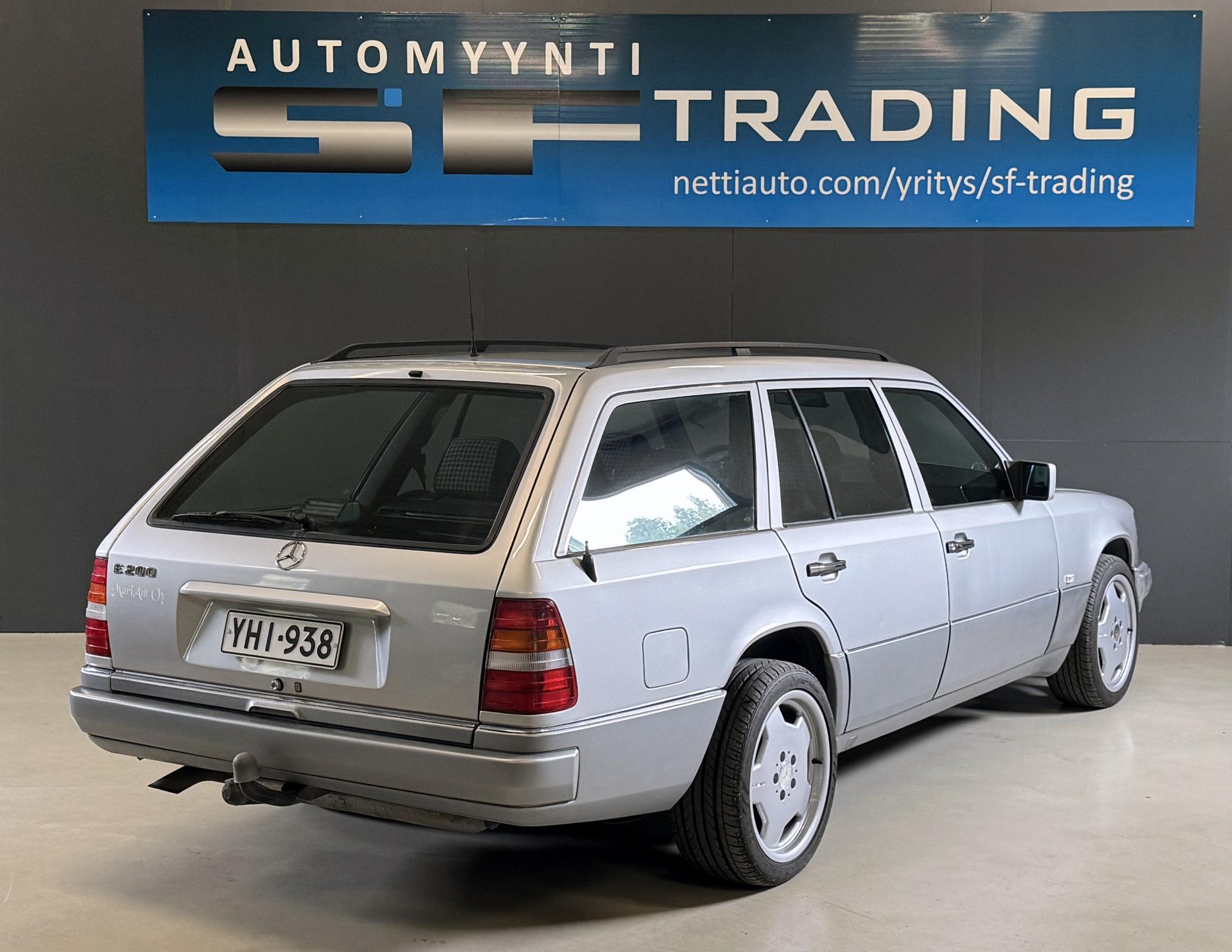 Mercedes-Benz E 1995 – kuva 7