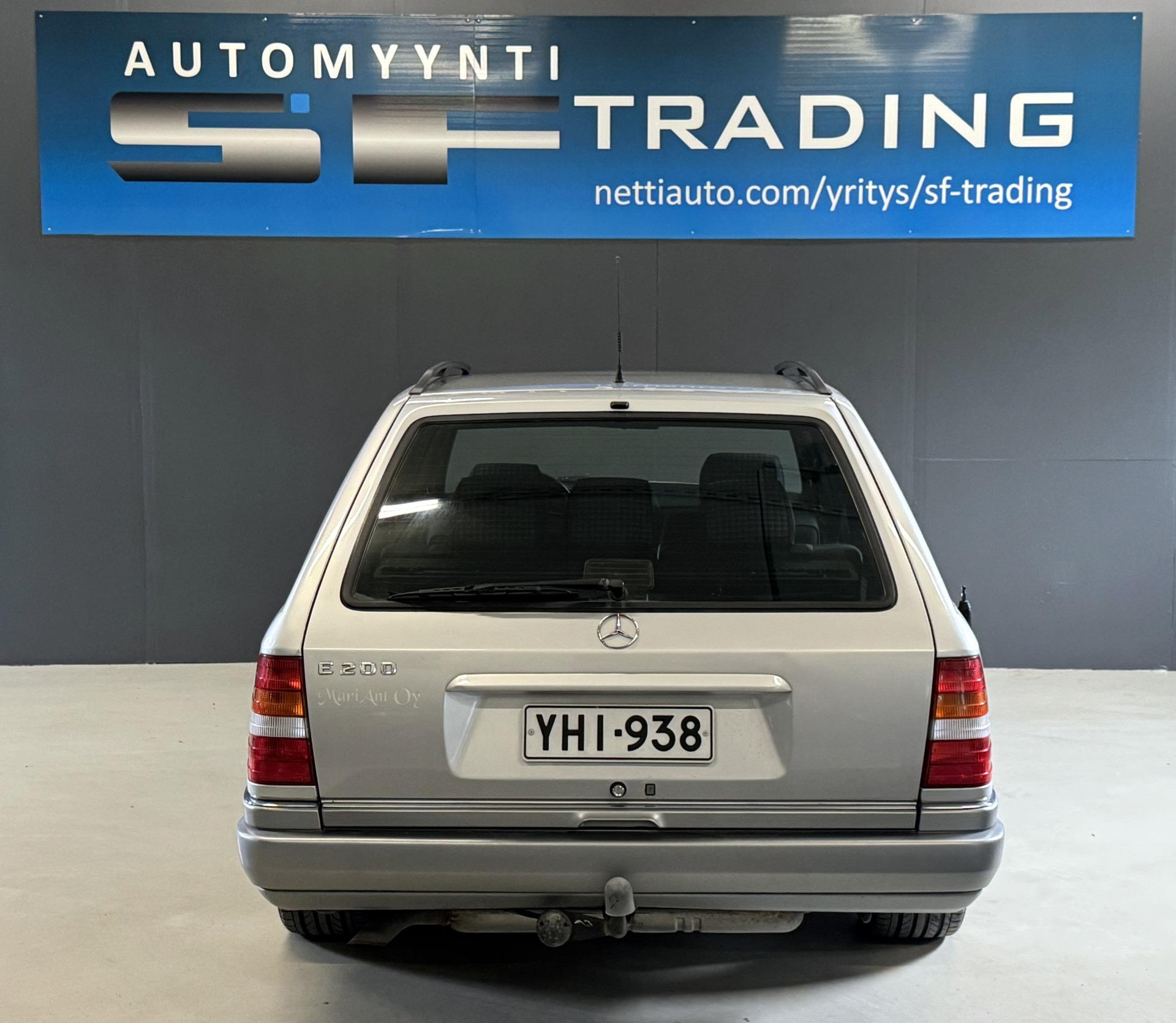 Mercedes-Benz E 1995 – kuva 8