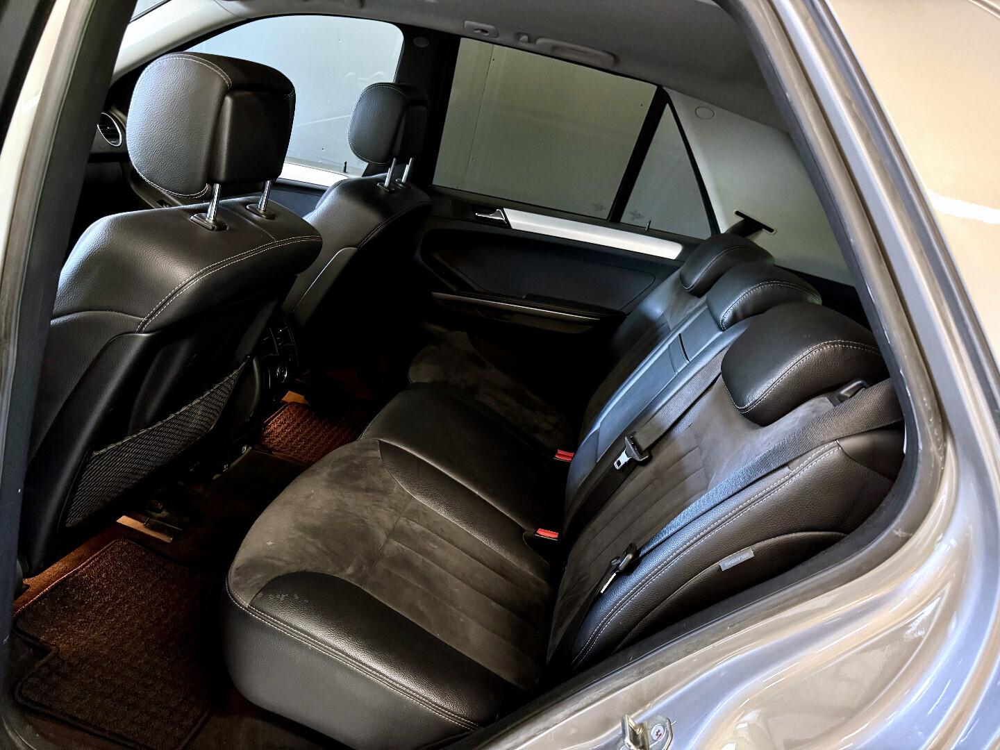 Mercedes-Benz ML 2005 – kuva 11