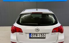 Opel Astra 2013 – kuva 8
