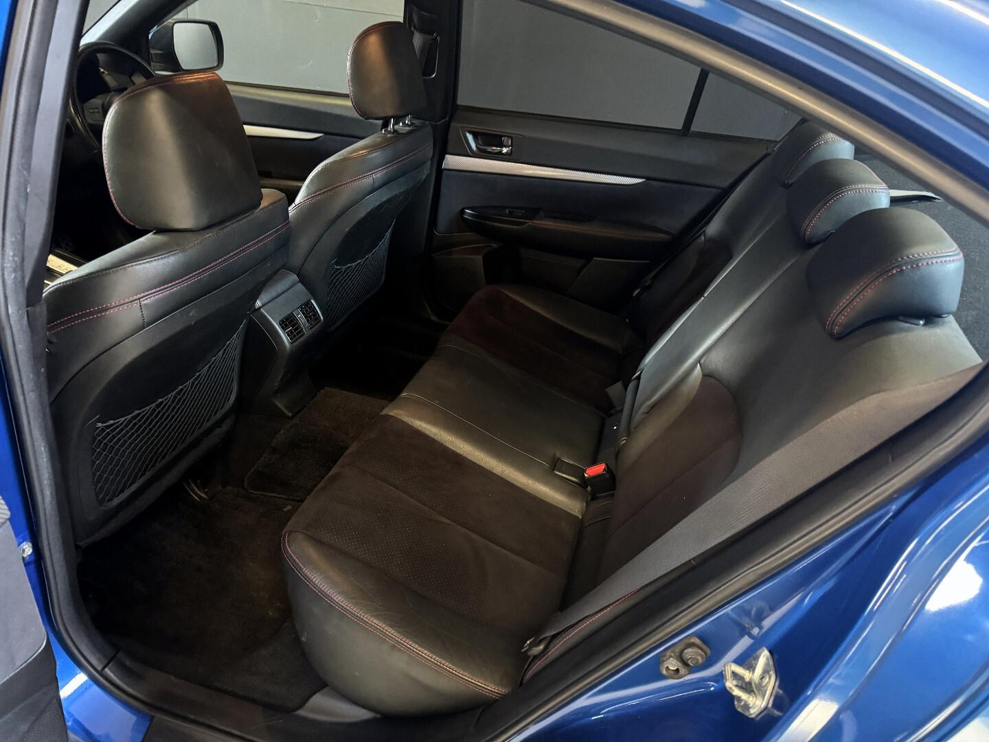 Subaru Legacy 2010 – kuva 12