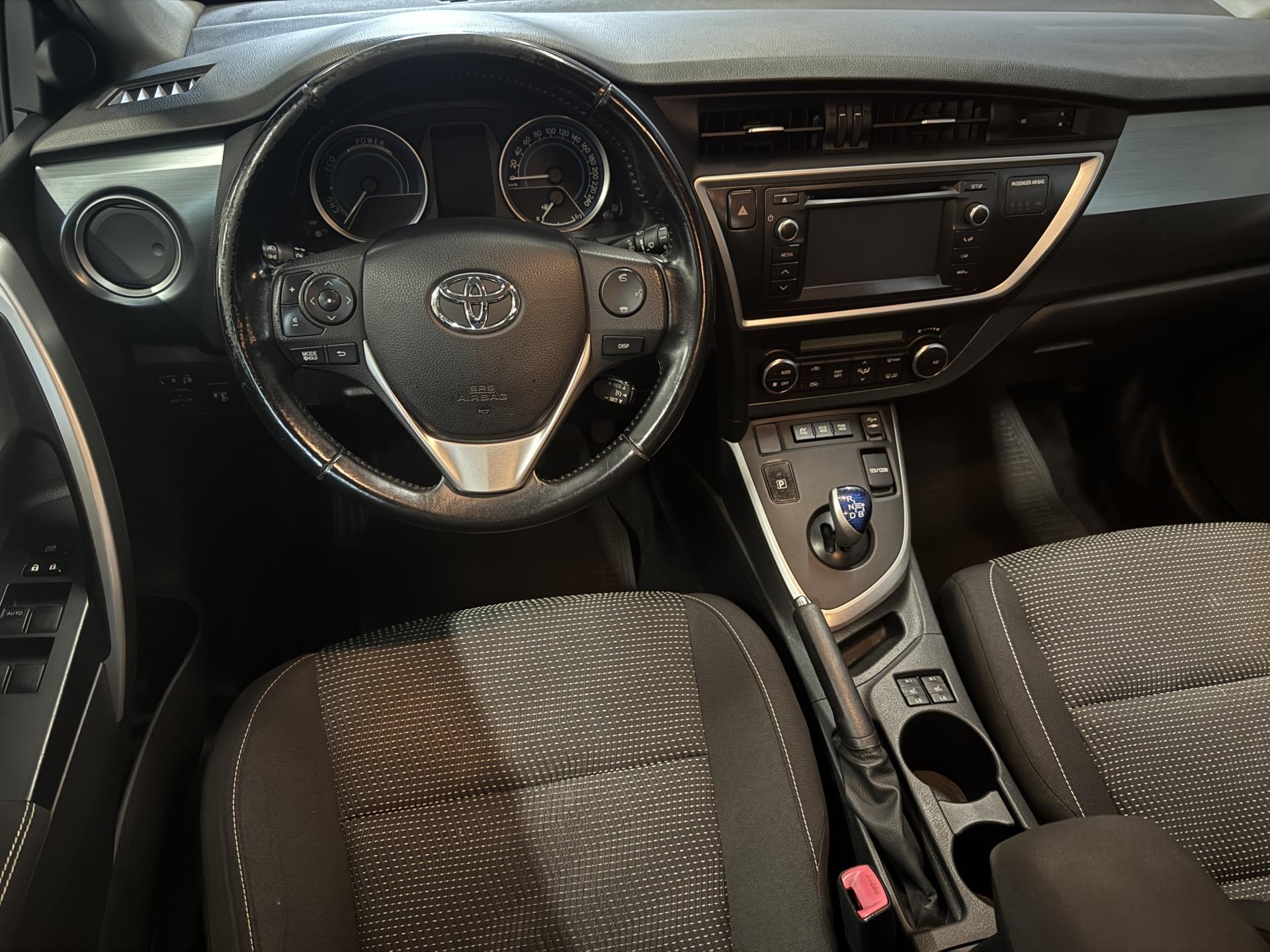 Toyota Auris 2013 – kuva 11