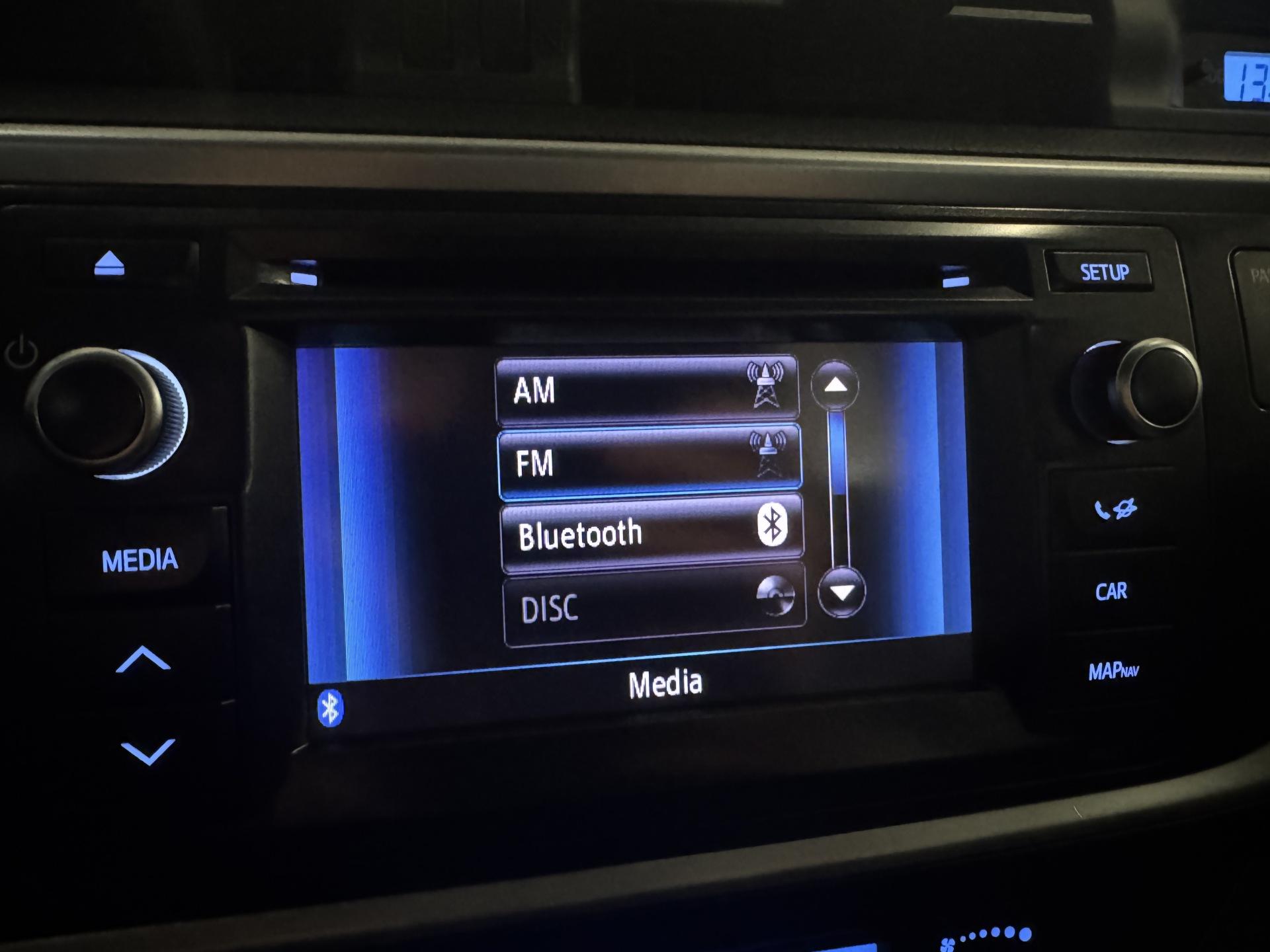Toyota Auris 2013 – kuva 16