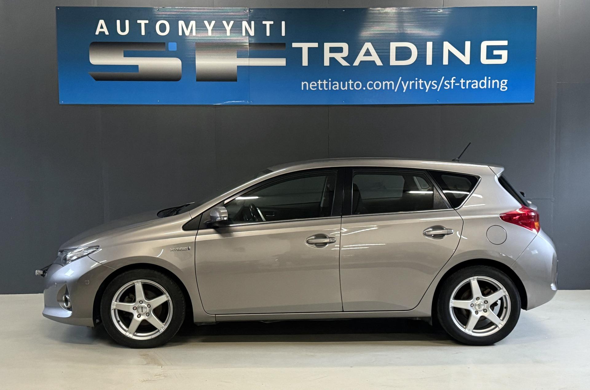 Toyota Auris 2013 – kuva 2