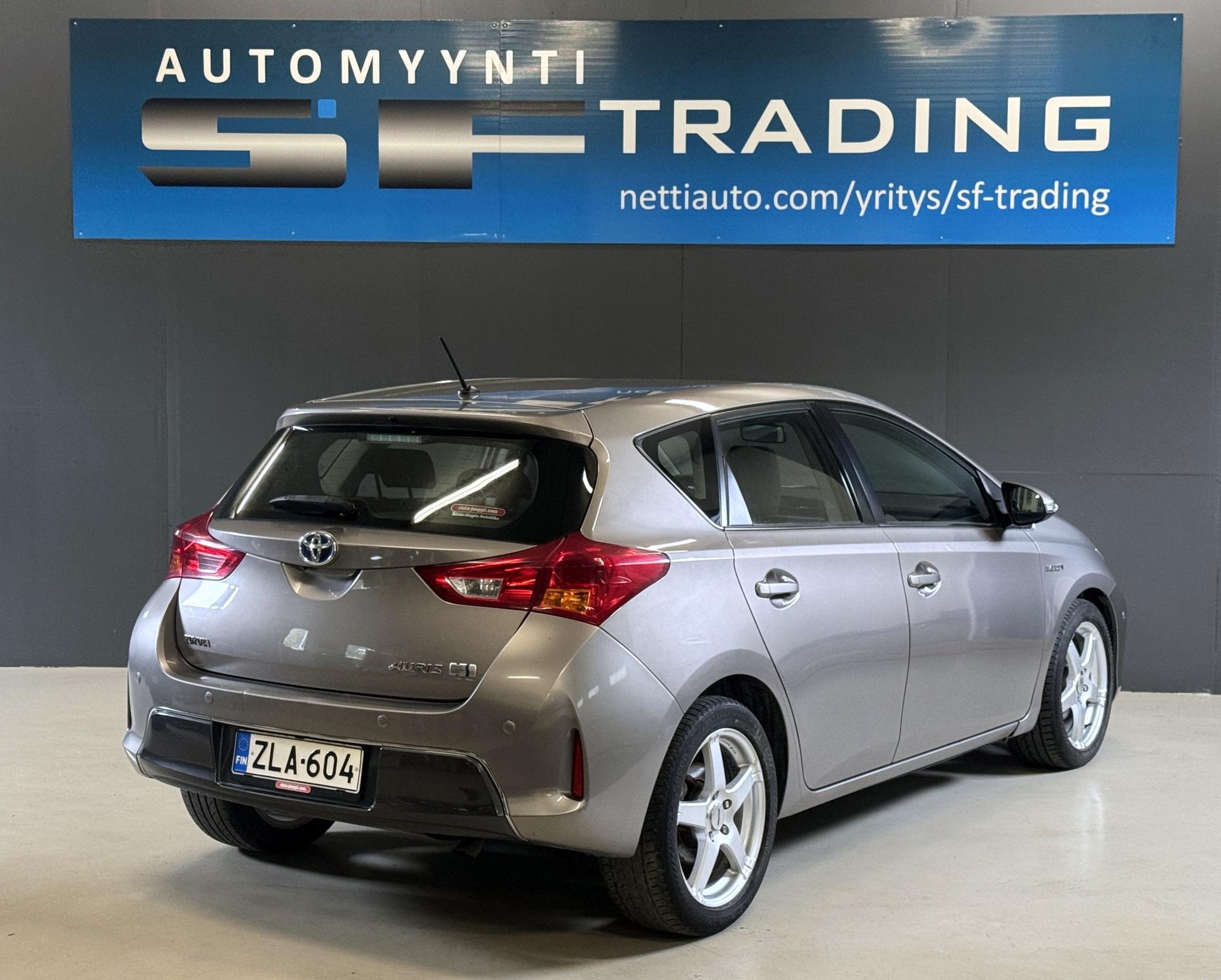 Toyota Auris 2013 – kuva 7