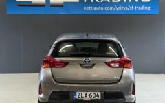 Toyota Auris 2013 – kuva 8