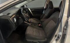 Toyota Auris 2013 – kuva 9