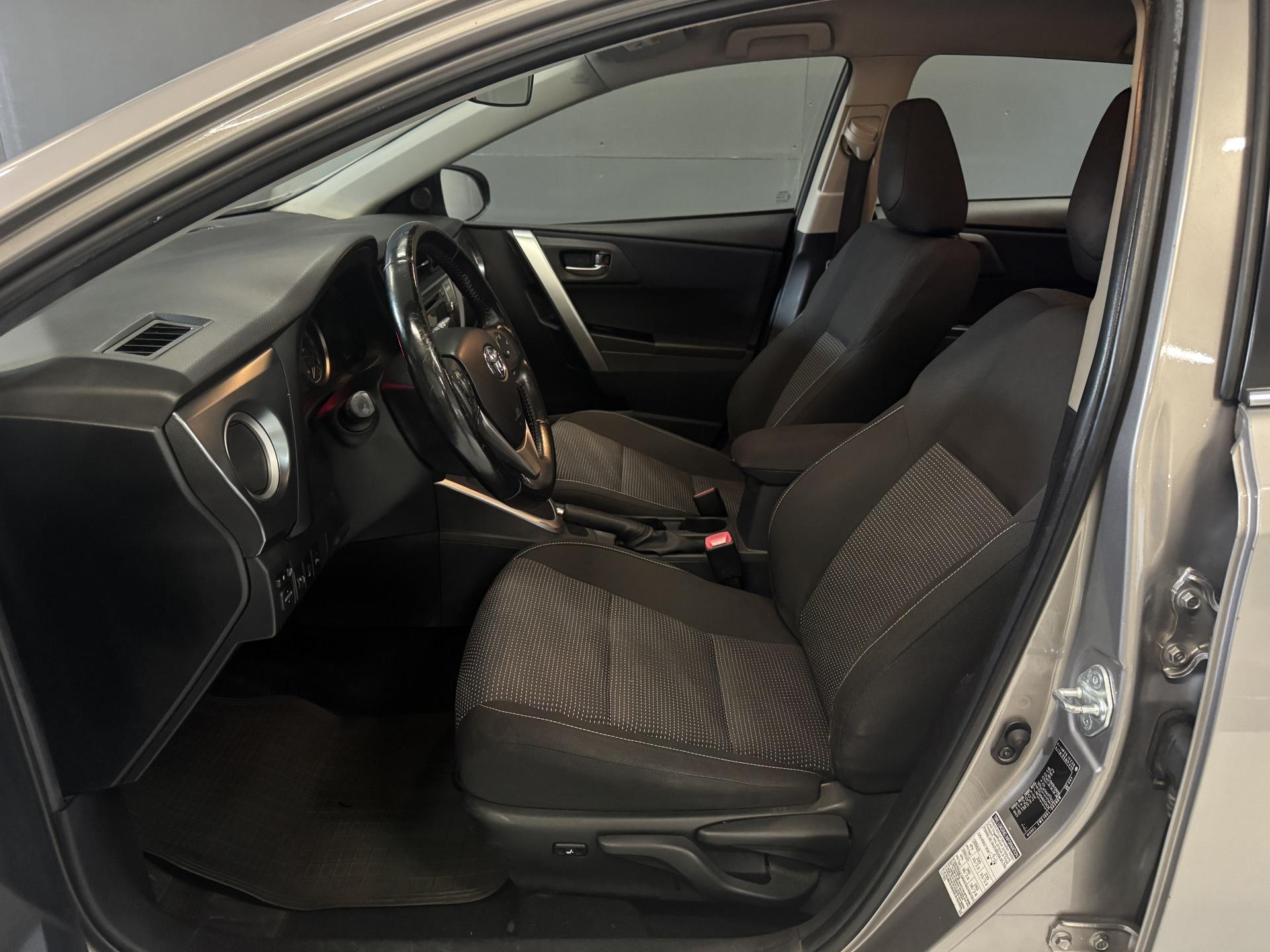 Toyota Auris 2013 – kuva 9