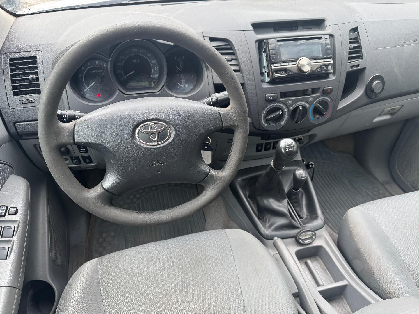 Toyota Hilux 2009 – kuva 11