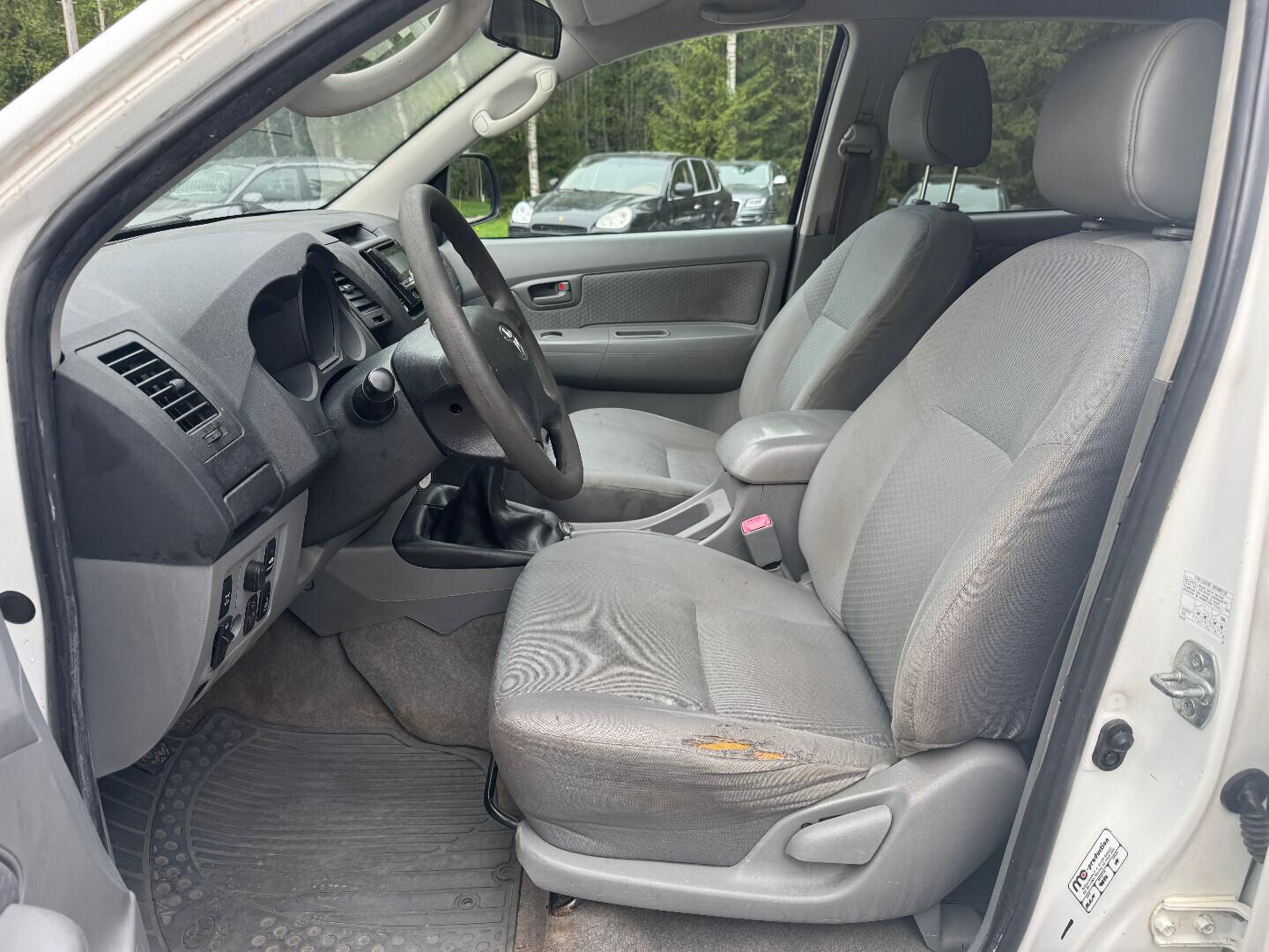 Toyota Hilux 2009 – kuva 9