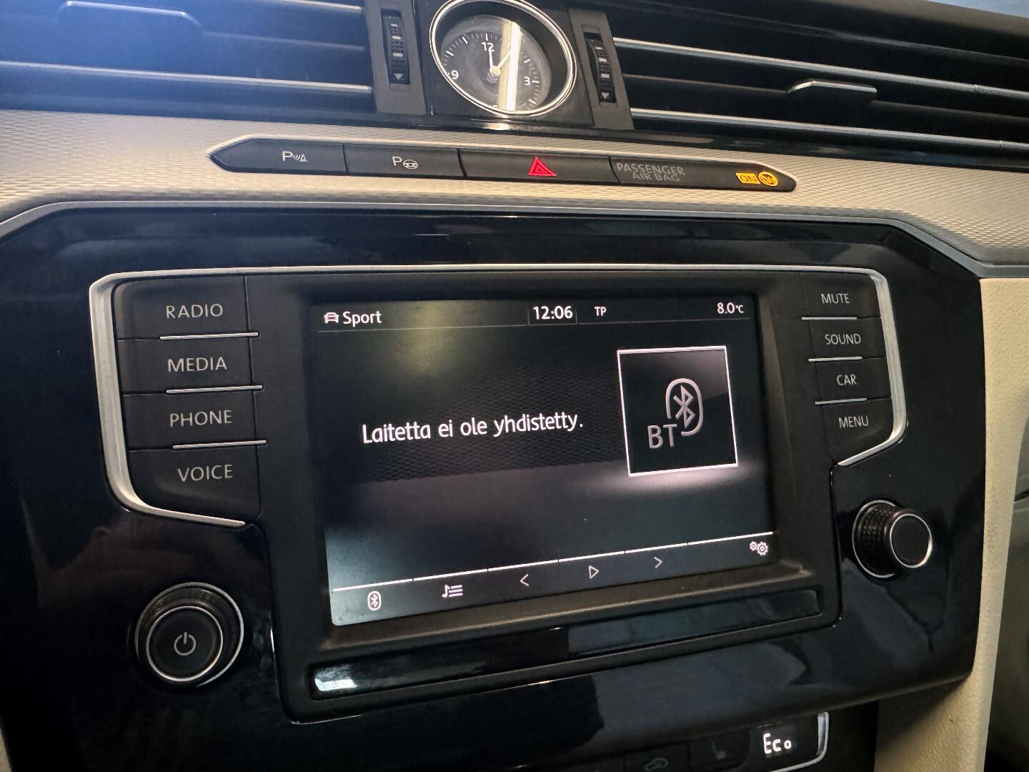 Volkswagen Passat 2017 – kuva 16