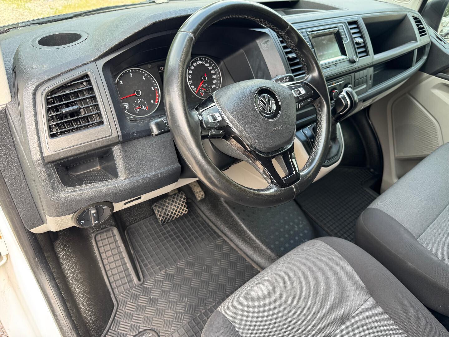 Volkswagen Transporter 2019 – kuva 12