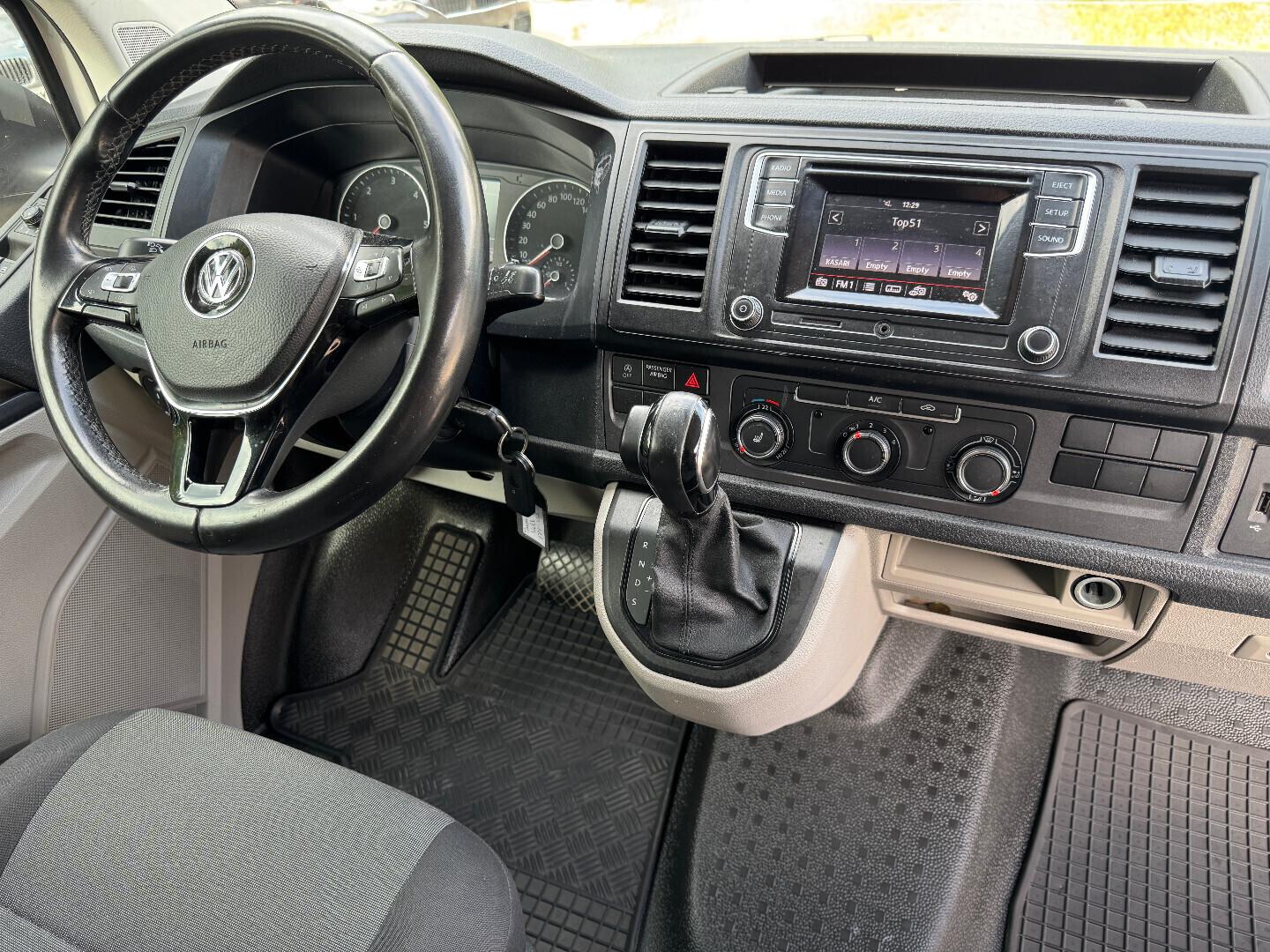 Volkswagen Transporter 2019 – kuva 15
