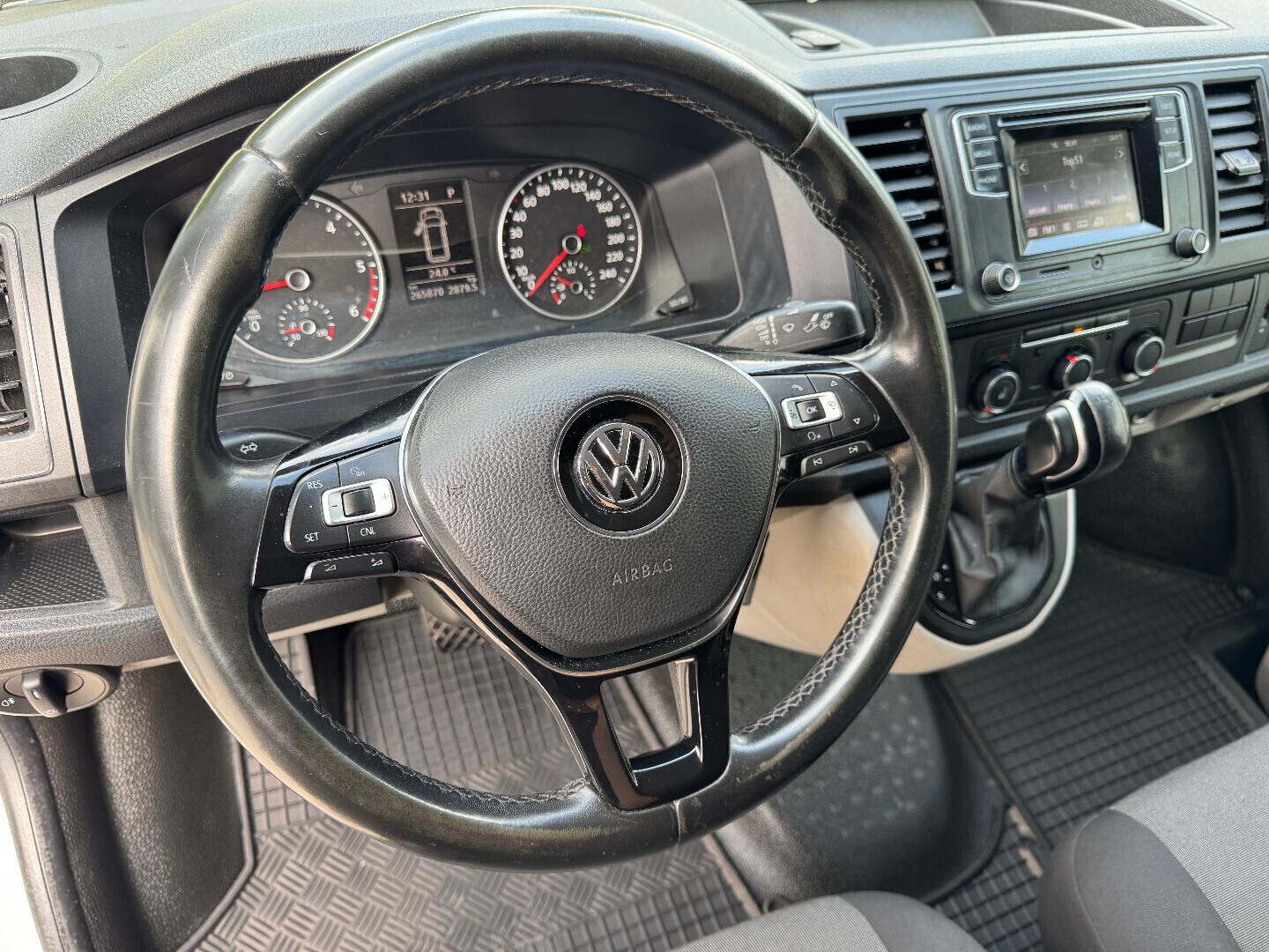 Volkswagen Transporter 2019 – kuva 16