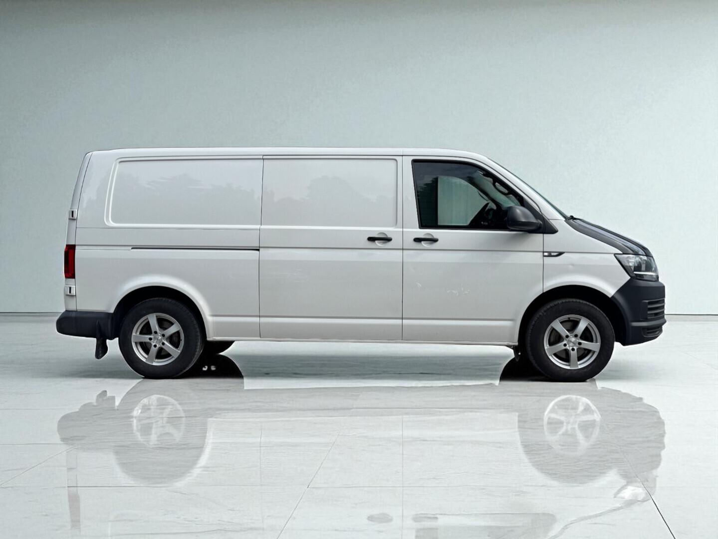 Volkswagen Transporter 2019 – kuva 6