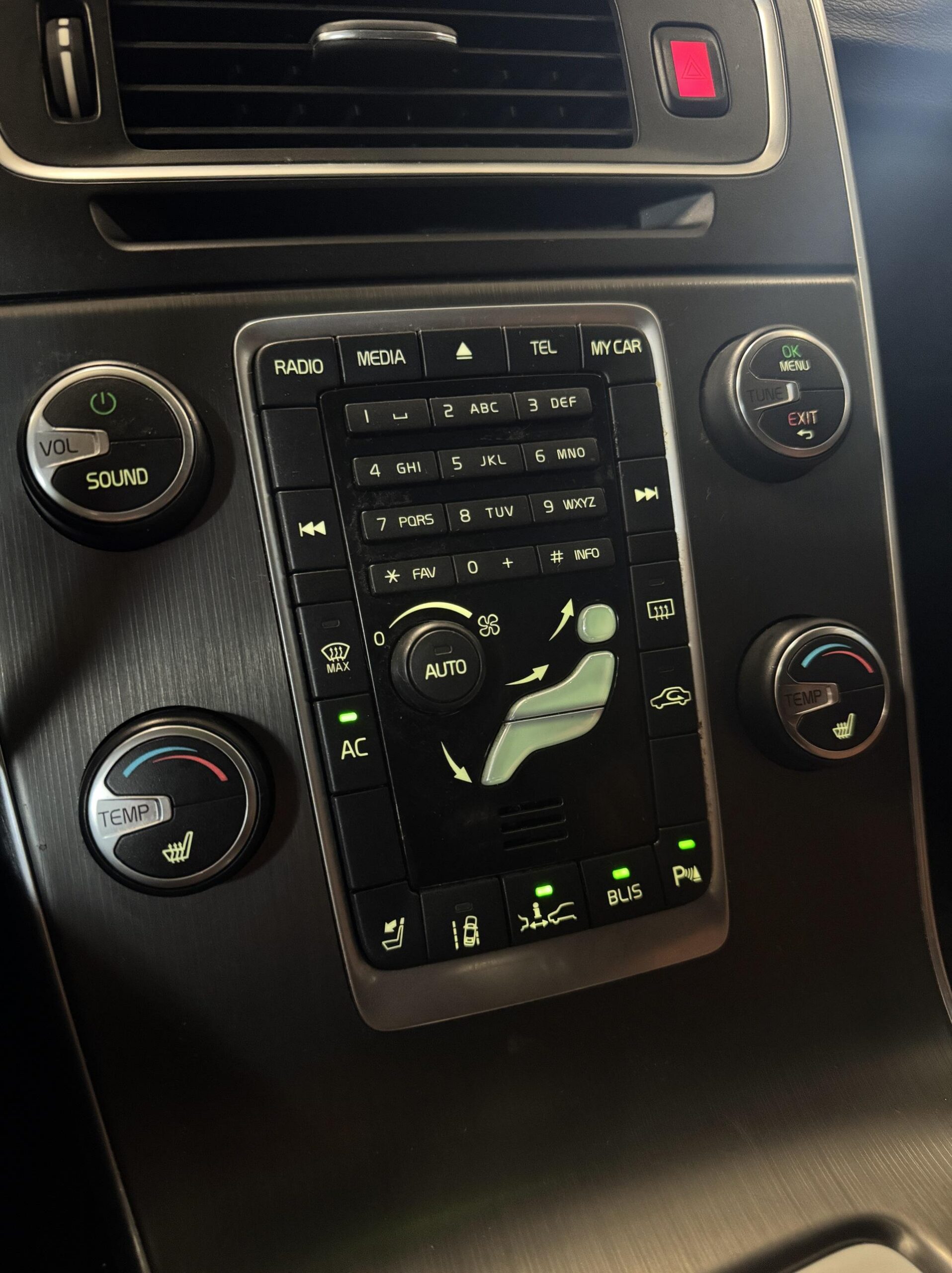 Volvo V60 2012 – kuva 14