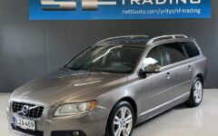 Volvo V70 2011 – kuva 1
