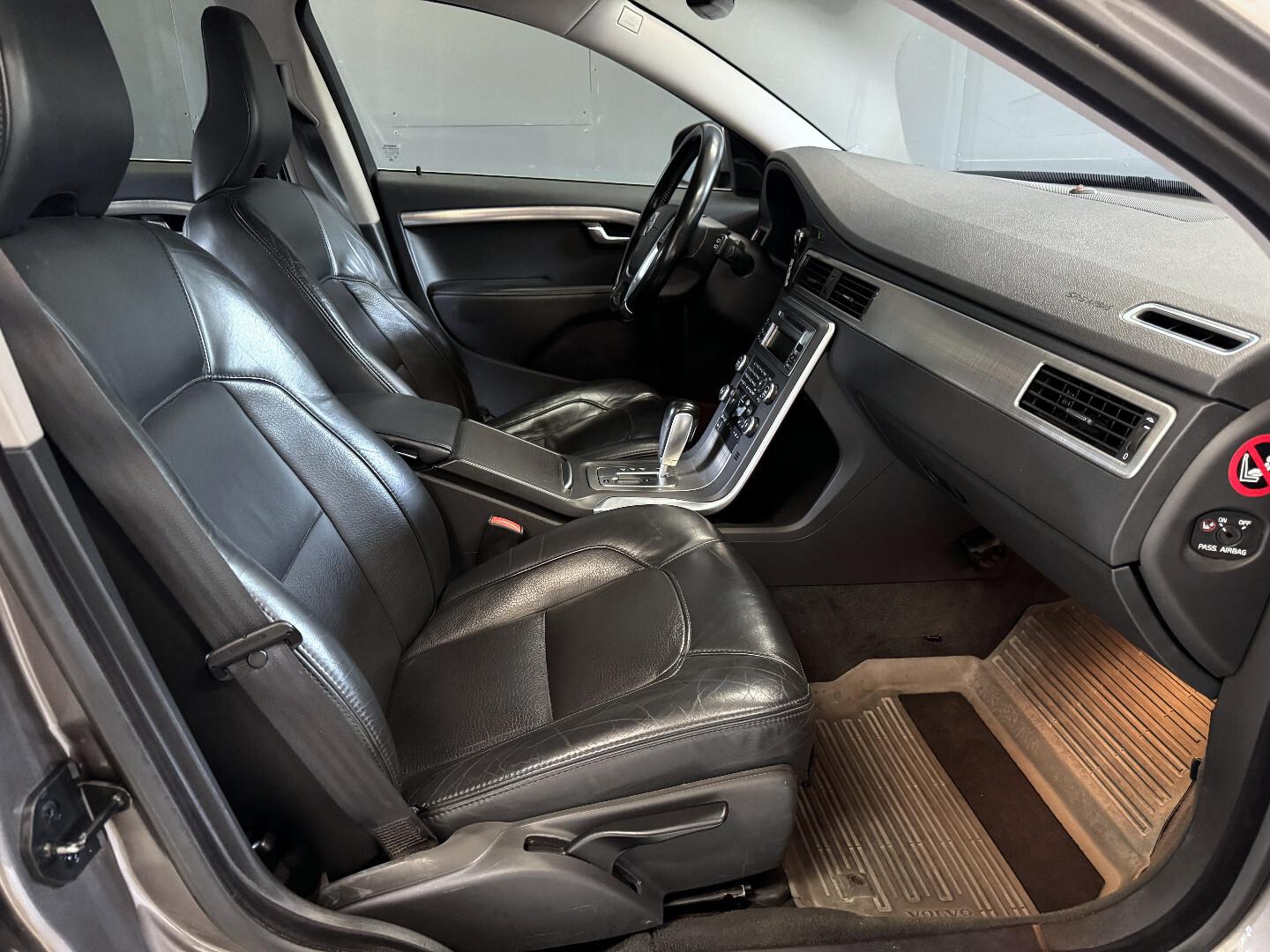 Volvo V70 2011 – kuva 10